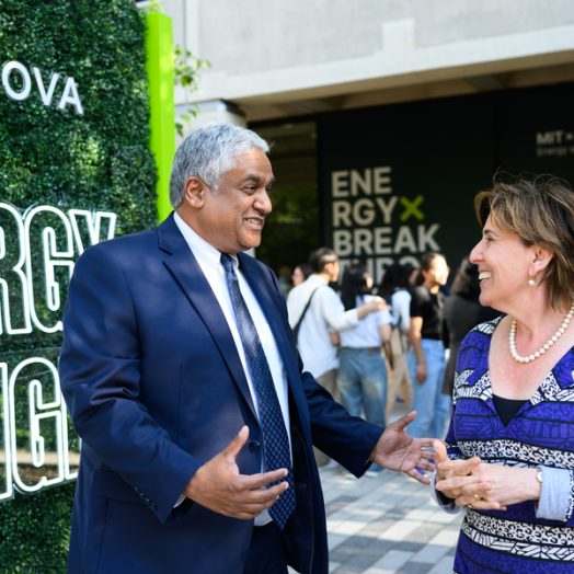Anantha Chandrakasan and Rebecca Tepper in conversation outside Lobby 13